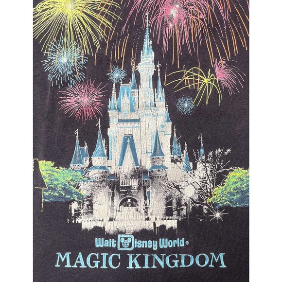 Vintage Walt Disney Magic Kingdom Castle Fireworks T-Shirt USA Kids Adult ? - Picture 8 of 8